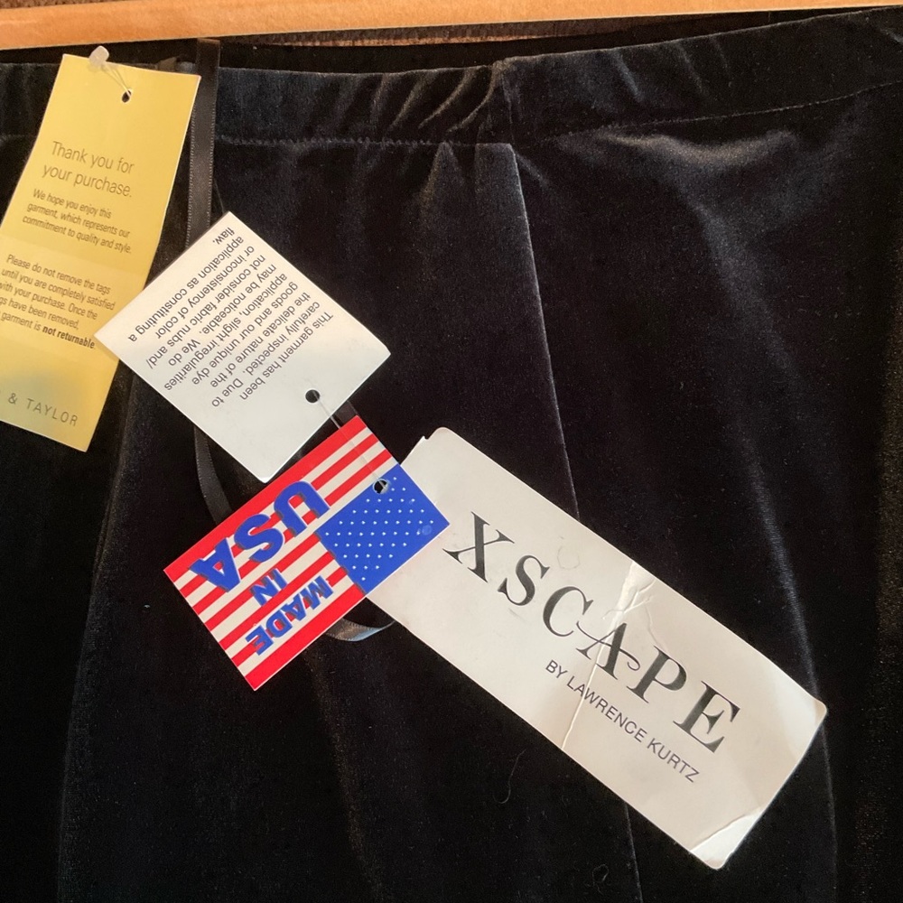 Black velour skirt - Picture 5 of 10